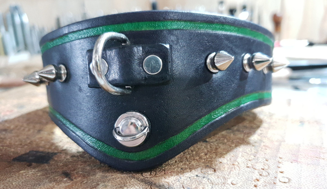 Custom sheep skin lined collar - front